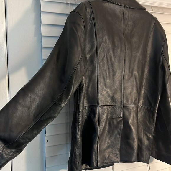 Gallery 100% Genuine Leather Women’s Blazer/Jacket. Size Large. - Picture 7 of 12